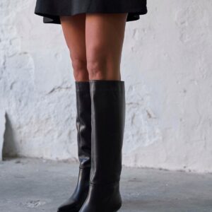 AURA BLACK LEATHER BOOTS