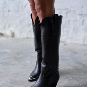 LADY BLACK LEATHER BOOTS