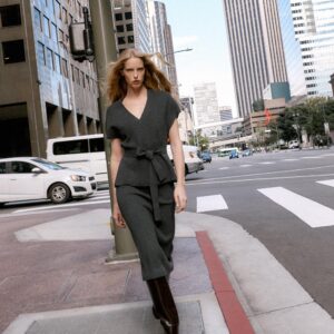 KNIT WAISTCOAT WITH BELT