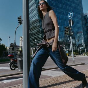 MOTTLED WAISTCOAT WITH BELT