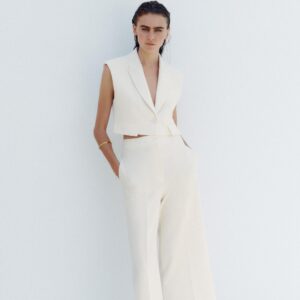 SHORT WAISTCOAT WITH FLAPS