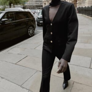 SHORT BLAZER WITH SHOULDER PADS