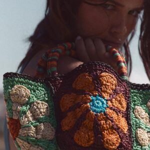 CONTRAST MINI BASKET BAG WITH FLORAL EMBROIDERY