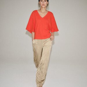 V-NECK T-SHIRT