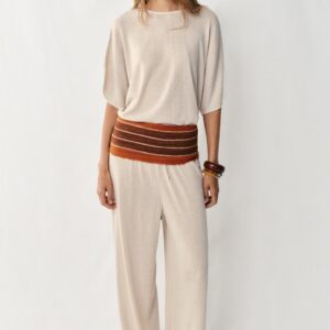 RUSTIC CAPE SLEEVE TOP
