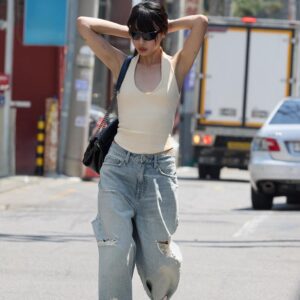 ROUNDED HEM HALTER TOP
