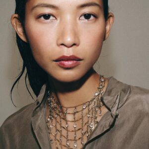 METAL AND JEWEL NECKLACE
