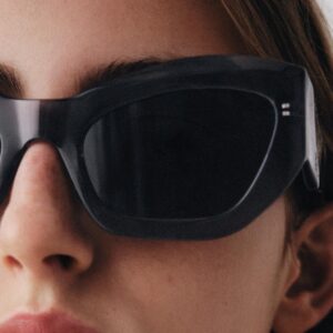 CAT-EYE SUNGLASSES