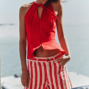 HALTERNECK PEPLUM TOP