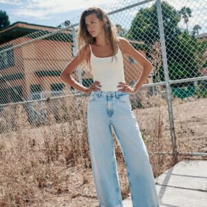 Z1975 MID-WAIST BARREL JEANS WITH TURN-UP HEMS