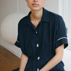 CONTRAST PIPING PLEATED SHIRT