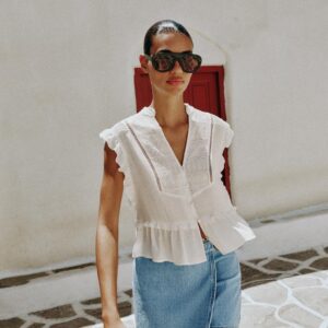 EMBROIDERED RUFFLE TOP