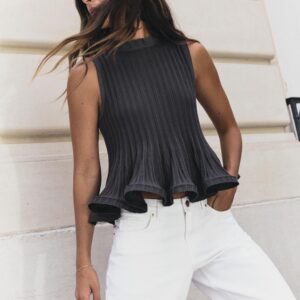 RIBBED KNIT TOP WITH WAVY HEM
