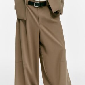 TROUSERS WITH PLEATS AND TOPSTITCHING