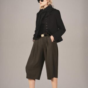 PLEATED BERMUDA SHORTS - THE ITEM