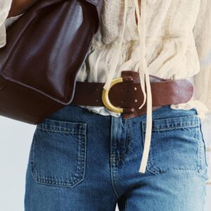WIDE BELT WITH METAL LOOP