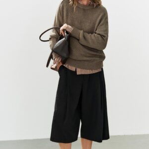 LONG PLEATED BERMUDA SHORTS