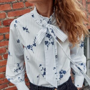 FLORAL PRINT BLOUSE WITH TIED DETAIL