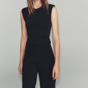SLEEVELESS SHOULDER PAD TOP
