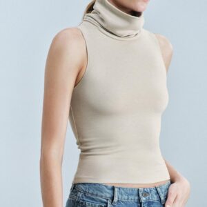 HIGH NECK TOP