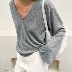 TEXTURED V-NECK T-SHIRT
