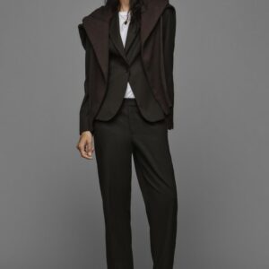 LOW-RISE CROPPED TROUSERS