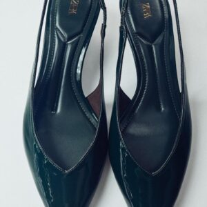 PATENT-EFFECT WEDGE SHOES